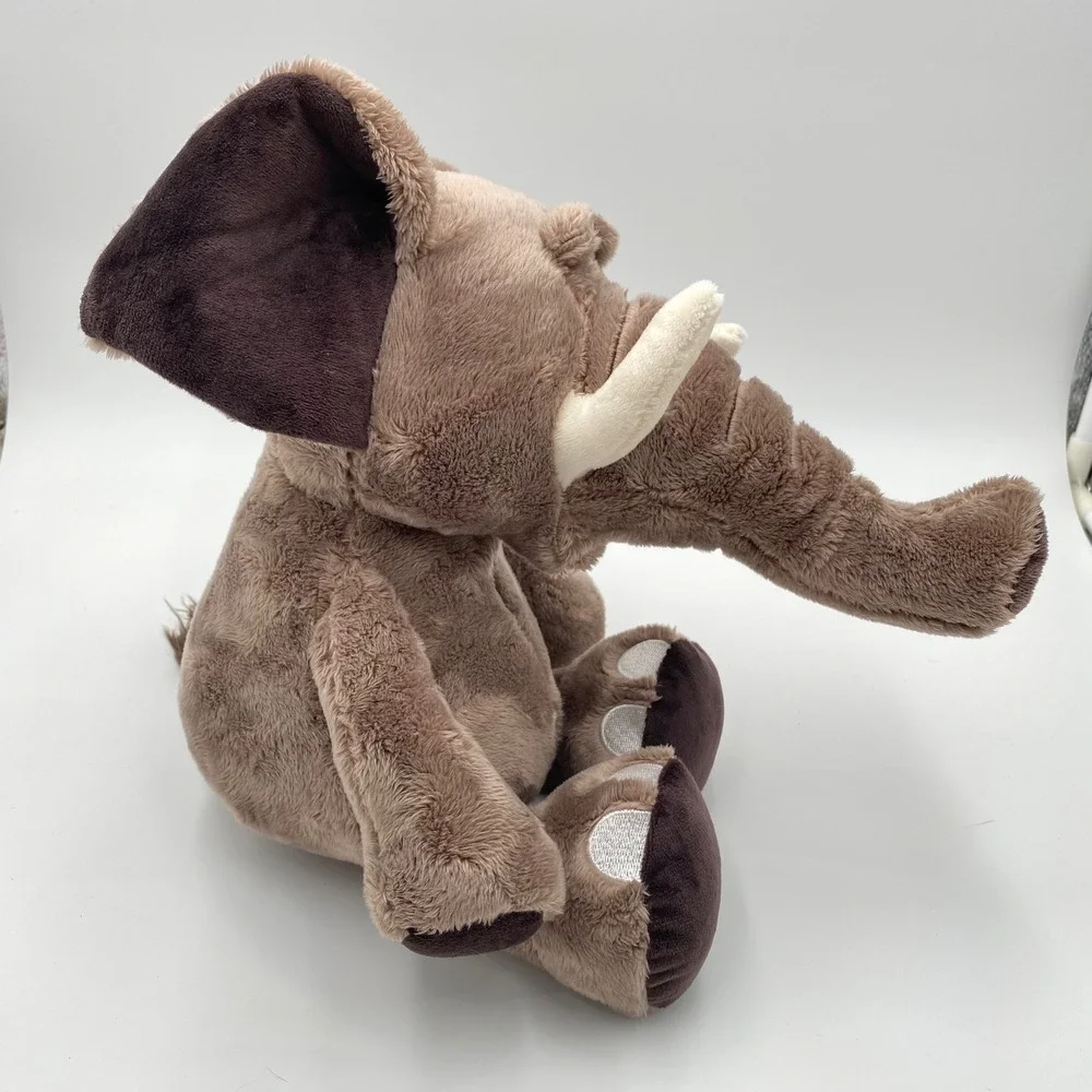 Elephant Large Trunk 14